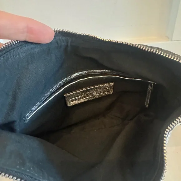 Alexander McQueen De Manta Small Silver Leather Clutch - Picture 5 of 5